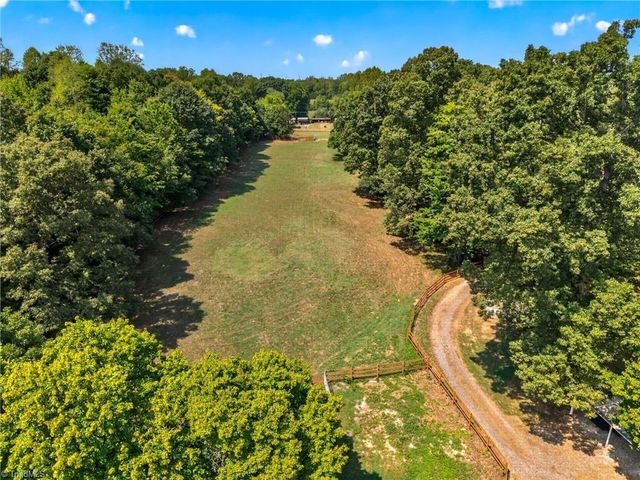 8546 Hudson-James Road, Summerfield, NC 27358