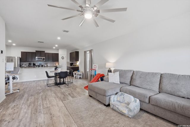 15310 Cedar Waxwing, San Antonio, TX 78253