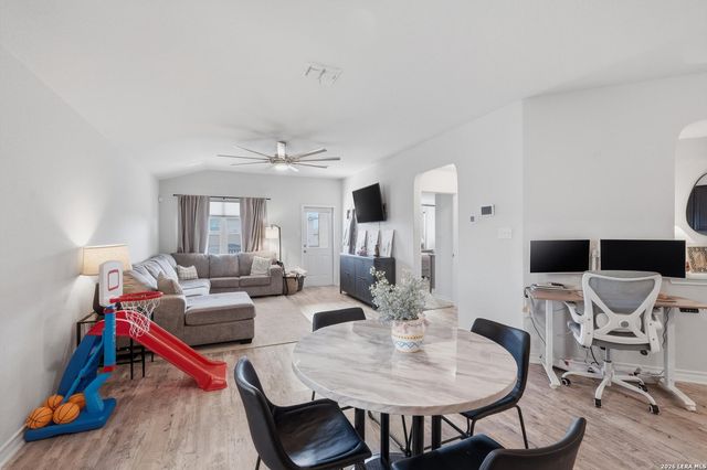 15310 Cedar Waxwing, San Antonio, TX 78253