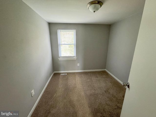 9226 THROGMORTON RD, Baltimore, MD 21234