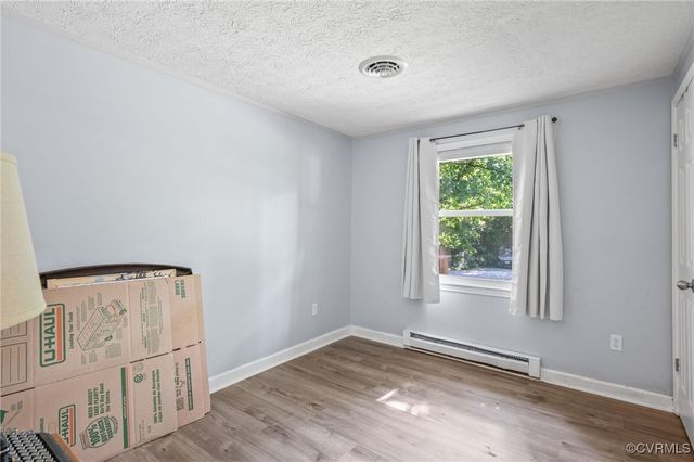 6512 Wentworth St, Chesterfield, VA 23237