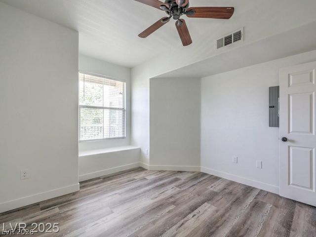 10001 Peace Way 2272, Las Vegas, NV 89147