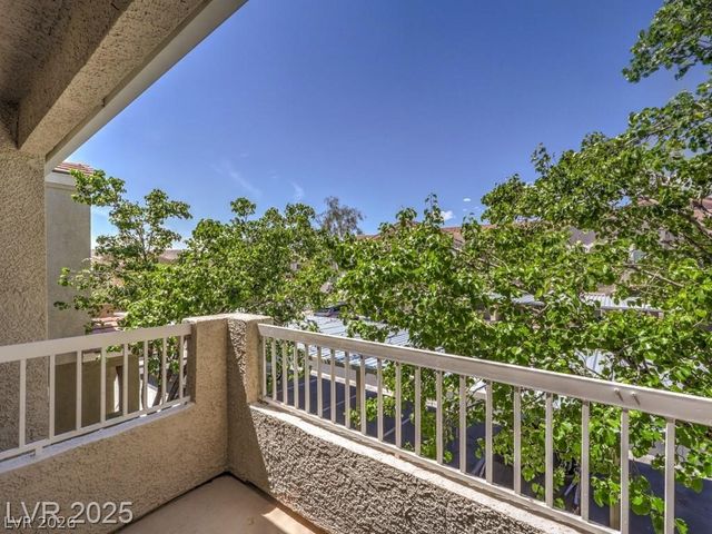 10001 Peace Way 2272, Las Vegas, NV 89147