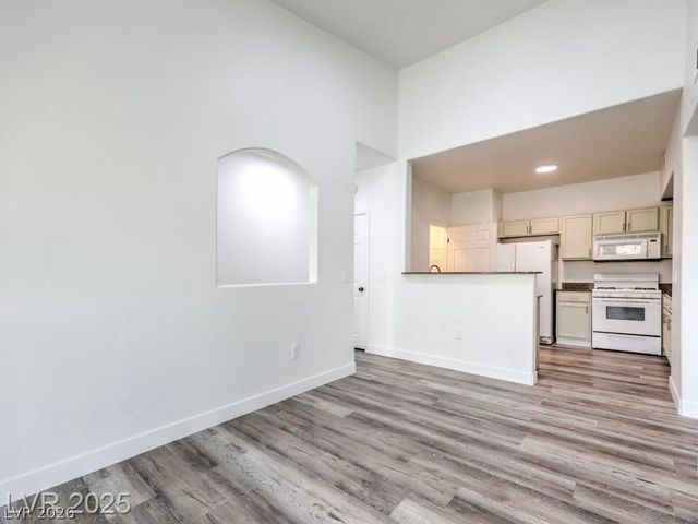 10001 Peace Way 2272, Las Vegas, NV 89147