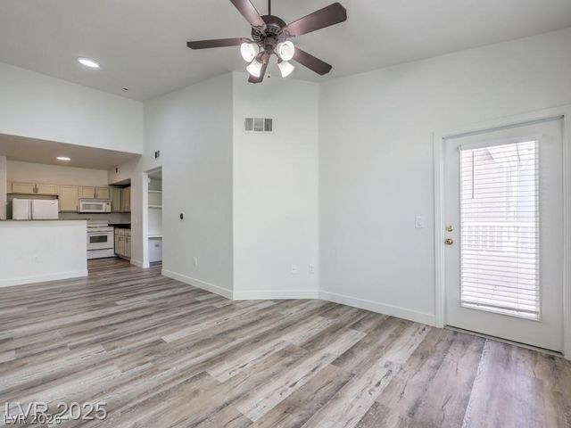 10001 Peace Way 2272, Las Vegas, NV 89147