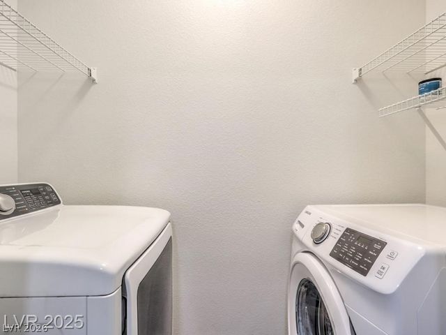 10001 Peace Way 2272, Las Vegas, NV 89147