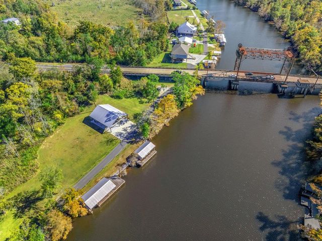 2399 Dennis Lane, Lake Charles, LA 70611