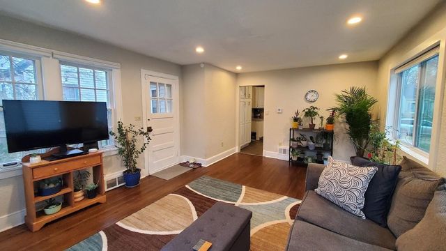 1924 5th Street E, Saint Paul, MN 55119