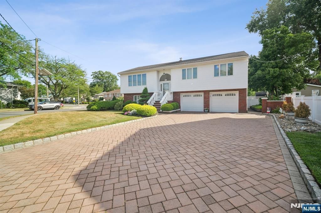 23 Robby, Little Ferry, NJ 07643