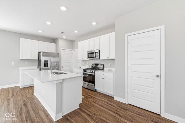 2731 Grassy Branch Drive, Whitestown, IN 46075