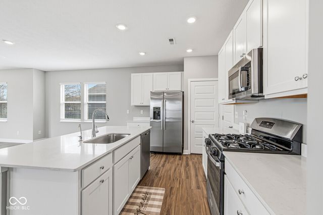 2731 Grassy Branch Drive, Whitestown, IN 46075