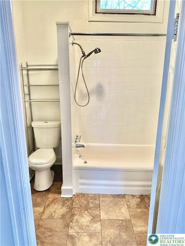 126 North 4th Street 2F, Easton, PA 18042
