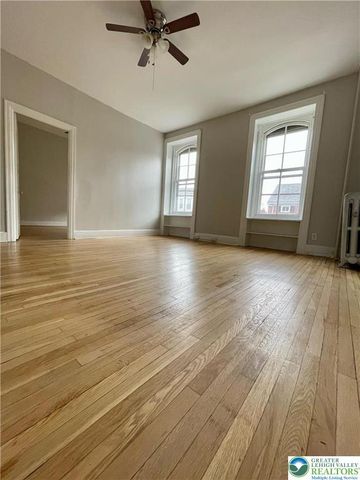 126 North 4th Street 2F, Easton, PA 18042
