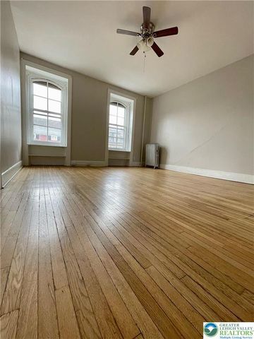 126 North 4th Street 2F, Easton, PA 18042