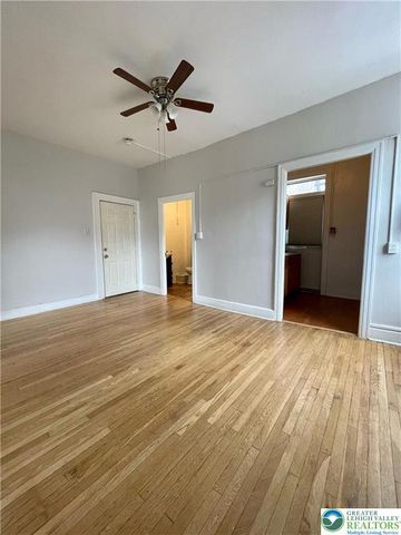 126 North 4th Street 2F, Easton, PA 18042