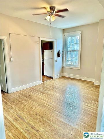 126 North 4th Street 2F, Easton, PA 18042