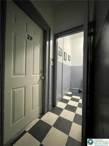 126 North 4th Street 2F, Easton, PA 18042