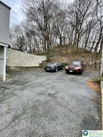 126 North 4th Street 2F, Easton, PA 18042