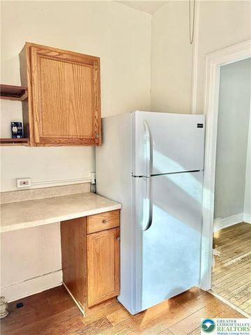 126 North 4th Street 2F, Easton, PA 18042