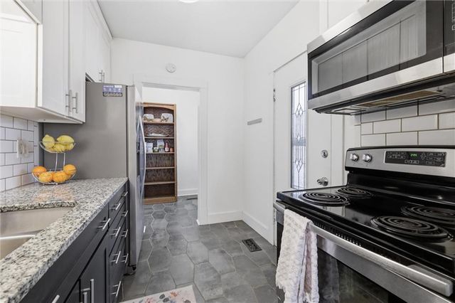 1116 W 41st Terrace, Kansas City, MO 64111