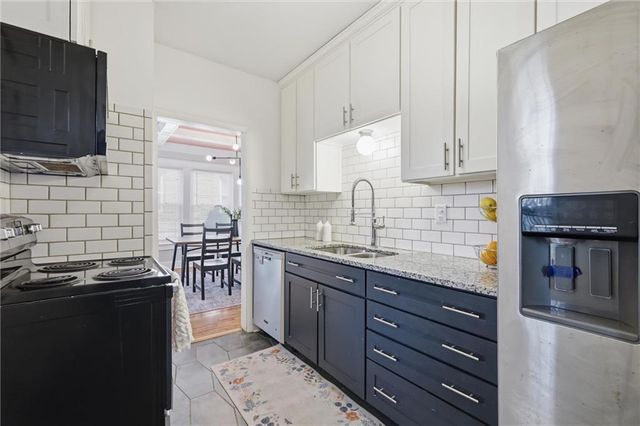 1116 W 41st Terrace, Kansas City, MO 64111