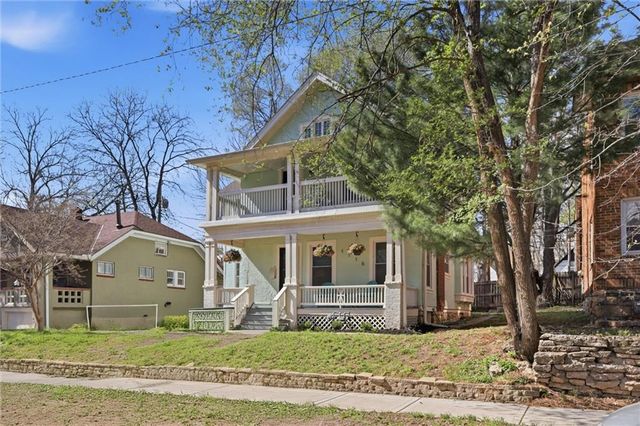 1116 W 41st Terrace, Kansas City, MO 64111