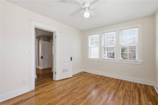 1116 W 41st Terrace, Kansas City, MO 64111