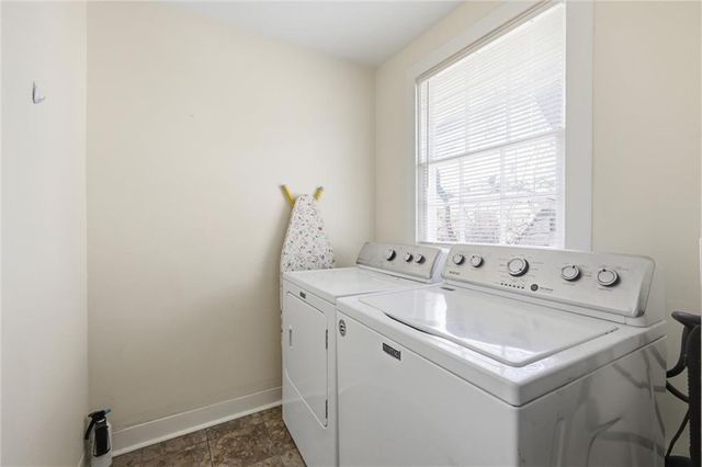 1116 W 41st Terrace, Kansas City, MO 64111