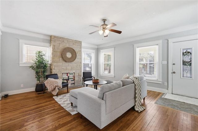 1116 W 41st Terrace, Kansas City, MO 64111