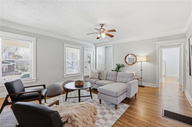 1116 W 41st Terrace, Kansas City, MO 64111