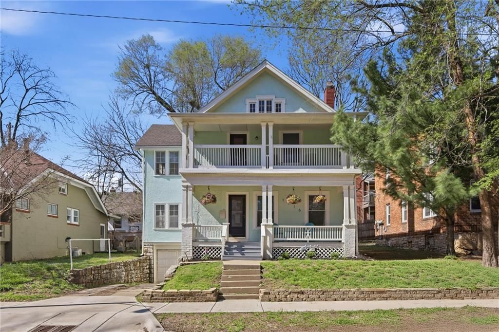 1116 W 41st Terrace, Kansas City, MO 64111