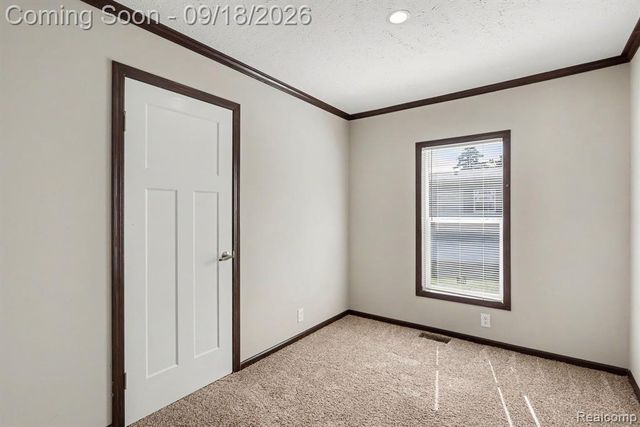 470 Flamingo Street, Rochester Hills, MI 48309