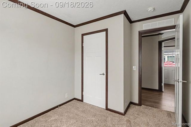 470 Flamingo Street, Rochester Hills, MI 48309