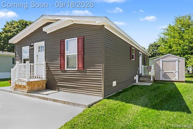 470 Flamingo Street, Rochester Hills, MI 48309