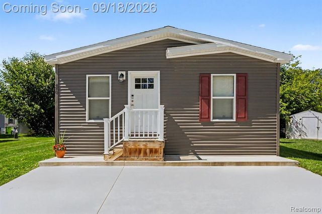 470 Flamingo Street, Rochester Hills, MI 48309