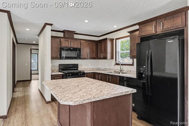 470 Flamingo Street, Rochester Hills, MI 48309