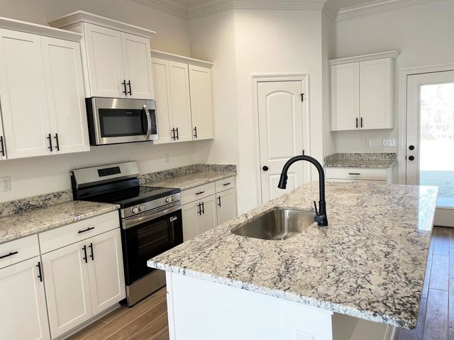 411 Rue Evangeline, Houma, LA 70364