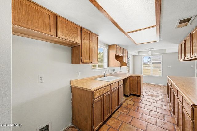 5607 W WINNWOOD Avenue, Glendale, AZ 85304