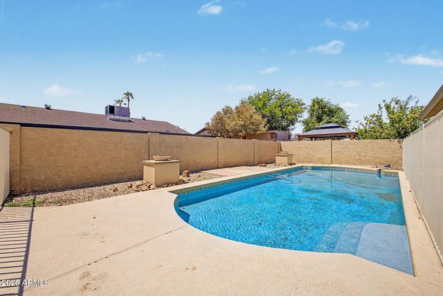 5607 W WINNWOOD Avenue, Glendale, AZ 85304