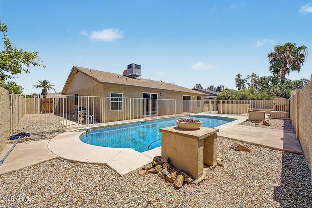 5607 W WINNWOOD Avenue, Glendale, AZ 85304