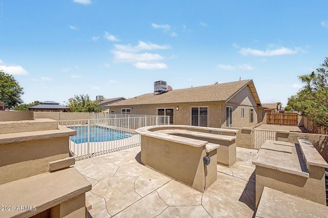 5607 W WINNWOOD Avenue, Glendale, AZ 85304