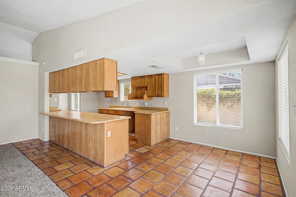 5607 W WINNWOOD Avenue, Glendale, AZ 85304 — photo 3