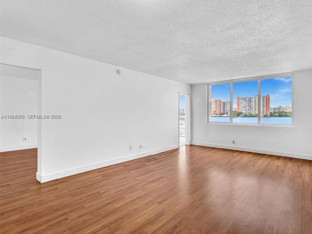 1170 NE 191st Street 24, Miami, FL 33179