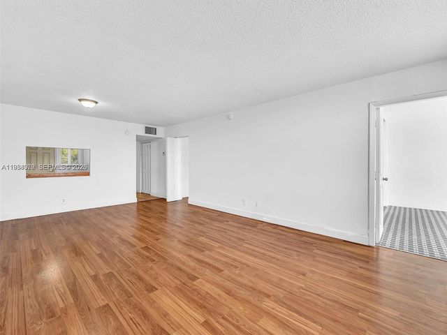 1170 NE 191st Street 24, Miami, FL 33179