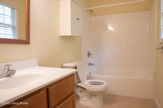 4825 Westmar Terrace 202, Louisville, KY 40222