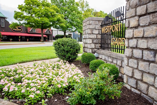 4825 Westmar Terrace 202, Louisville, KY 40222