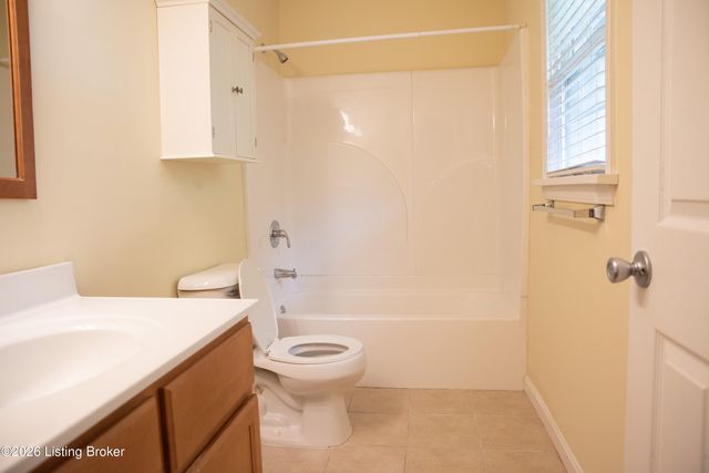 4825 Westmar Terrace 202, Louisville, KY 40222