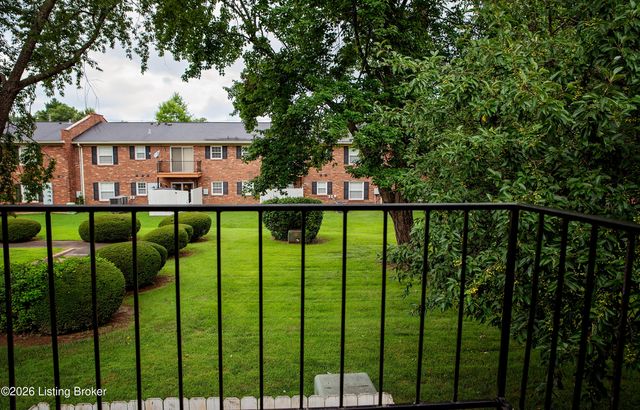 4825 Westmar Terrace 202, Louisville, KY 40222