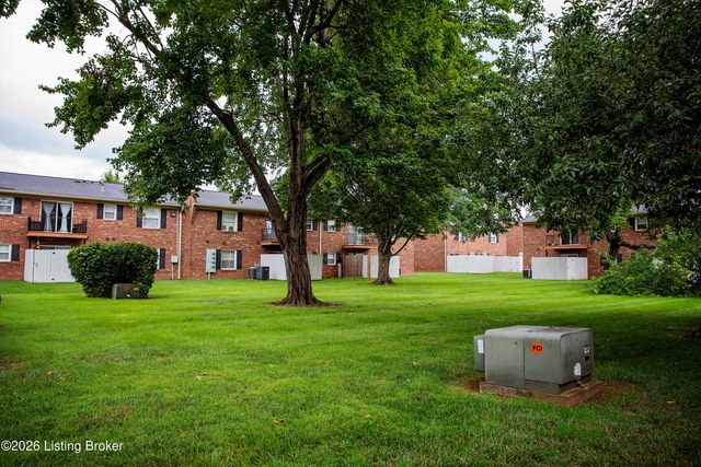 4825 Westmar Terrace 202, Louisville, KY 40222