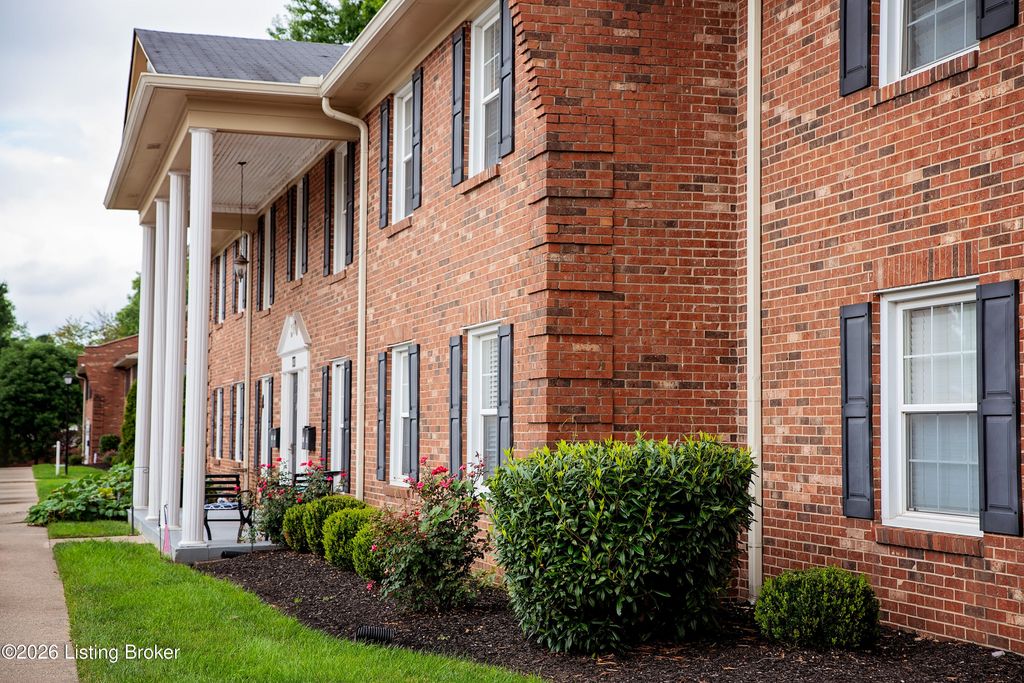 4825 Westmar Terrace 202, Louisville, KY 40222